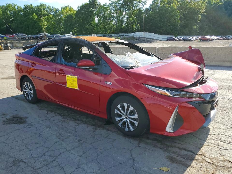 2021 Toyota Prius prime VIN JTDKAMFP3M3195517 COPART salvage auction — BURN, NY - MV-907A SALVAGE CERTIFICATE, sold $975 on 2026-07-14 (photo 4)