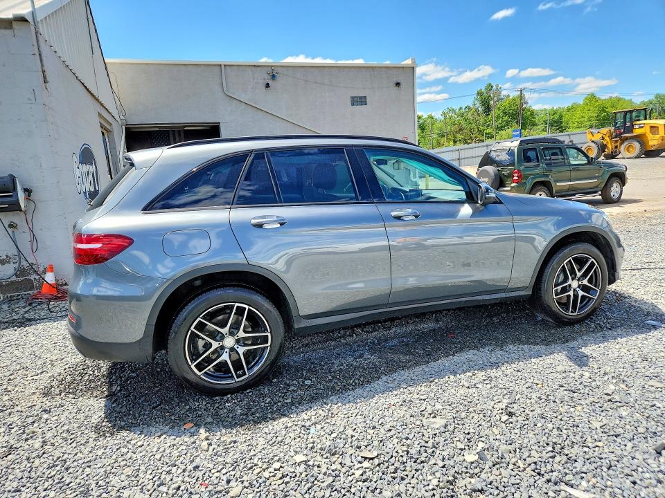 2017 Mercedes-benz Glc VIN WDC0G4KB3HF147787 COPART salvage auction — SIDE, Nj - Cert Of Title-Salvage, sold $7,200 on 2026-07-24 (photo 3)