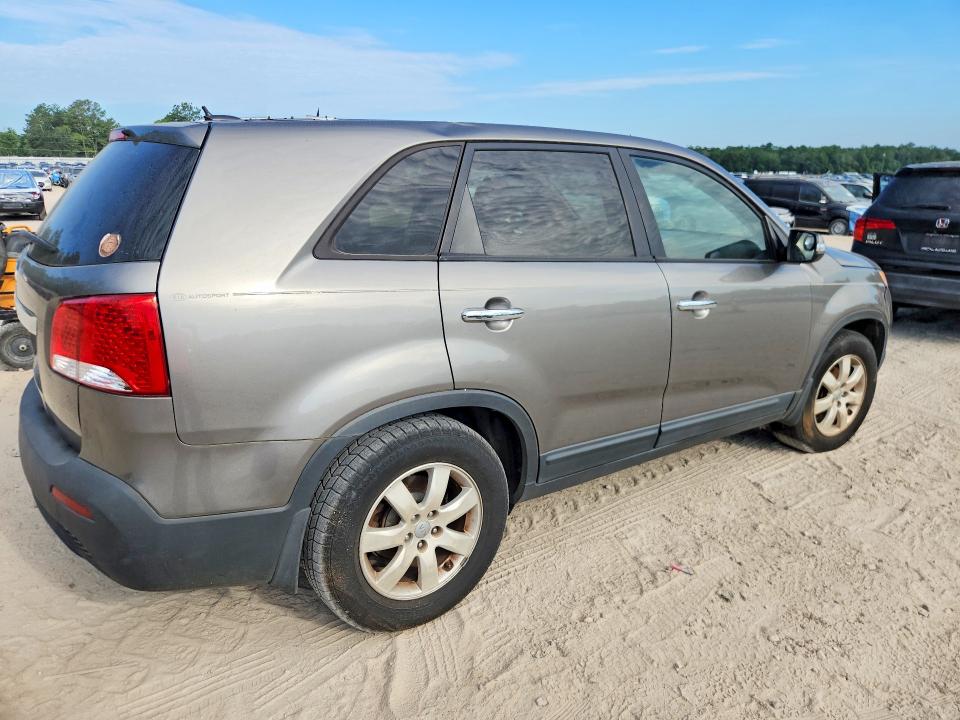 2012 Kia Sorento VIN 5XYKT4A27CG248803 COPART salvage auction — MINOR DENT/SCRATCHES, Fl - Certificate Of Title, sold $750 on 2026-07-03 (photo 3)
