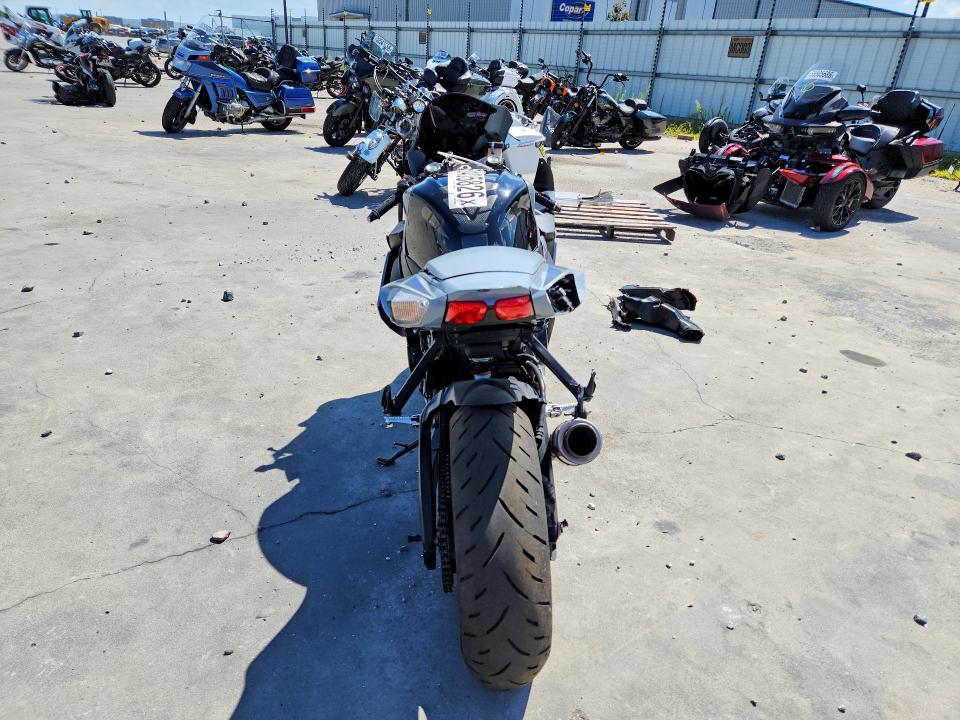 2020 Suzuki VIN JS1GN7FA5L7100268 COPART salvage auction — SIDE, Fl - Cert Of Title Slvg Rebuildable, sold $1,300 on 2026-07-27 (photo 4)