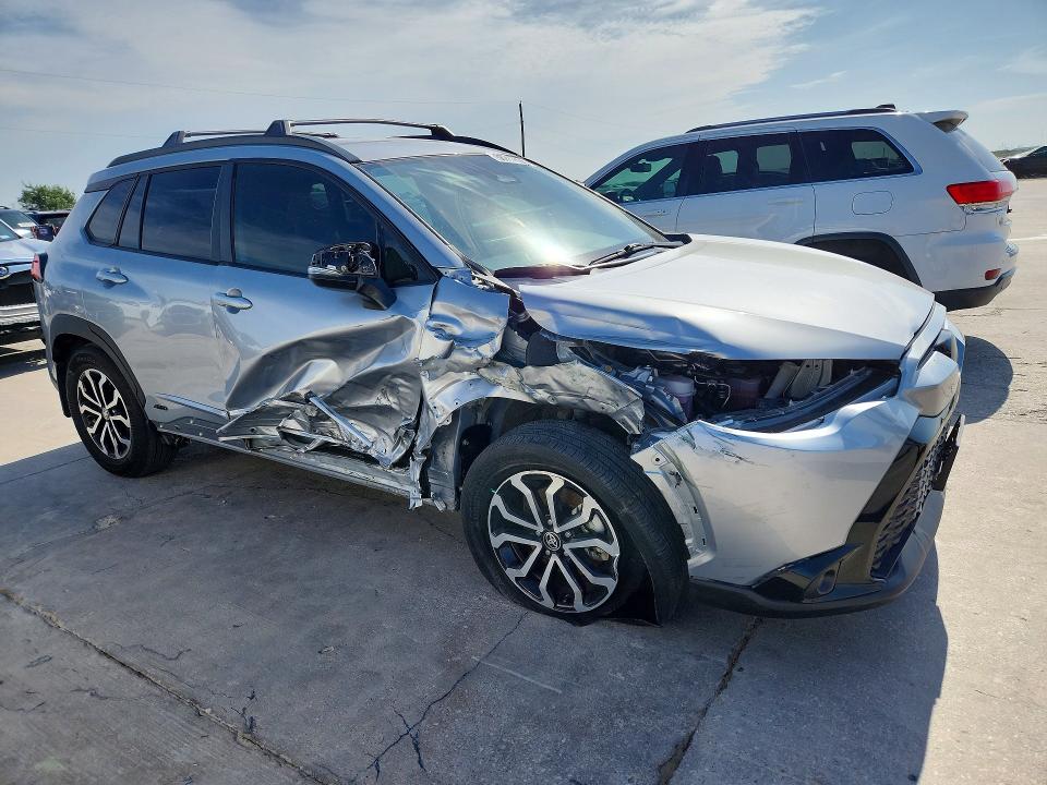 2024 Toyota Corolla VIN 7MUFBABGXRV034564 COPART salvage auction — SIDE, TX - SALVAGE VEHICLE TITLE (P), sold $11,100 on 2026-07-20 (photo 4)