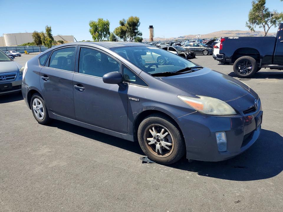 2011 Toyota Prius VIN JTDKN3DU2B1364734 COPART salvage auction — SIDE, Ca - Dis/Dlr/Exp Clean W/Salv Hist, sold $1,500 on 2026-07-08 (photo 4)