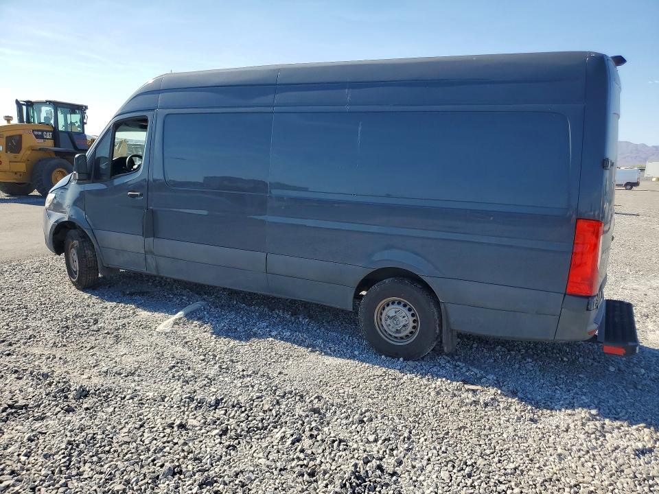 2019 Mercedes-benz Sprinter VIN WD4PF1CD8KP109176 COPART salvage auction — SIDE, Tx - Certificate Of Title (P), sold $3,900 on 2026-07-29 (photo 2)