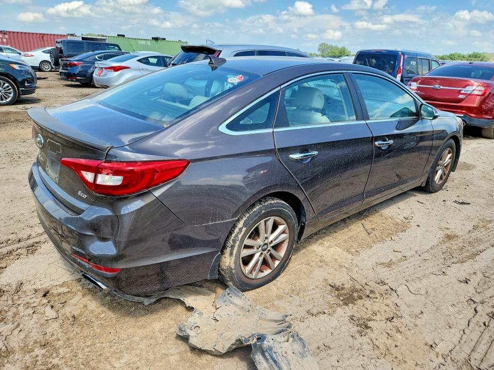 2015 Hyundai Sonata VIN 5NPE24AA3FH110633 COPART salvage auction — MECHANICAL, Il - Certificate Of Title, sold $725 on 2026-07-09 (photo 3)