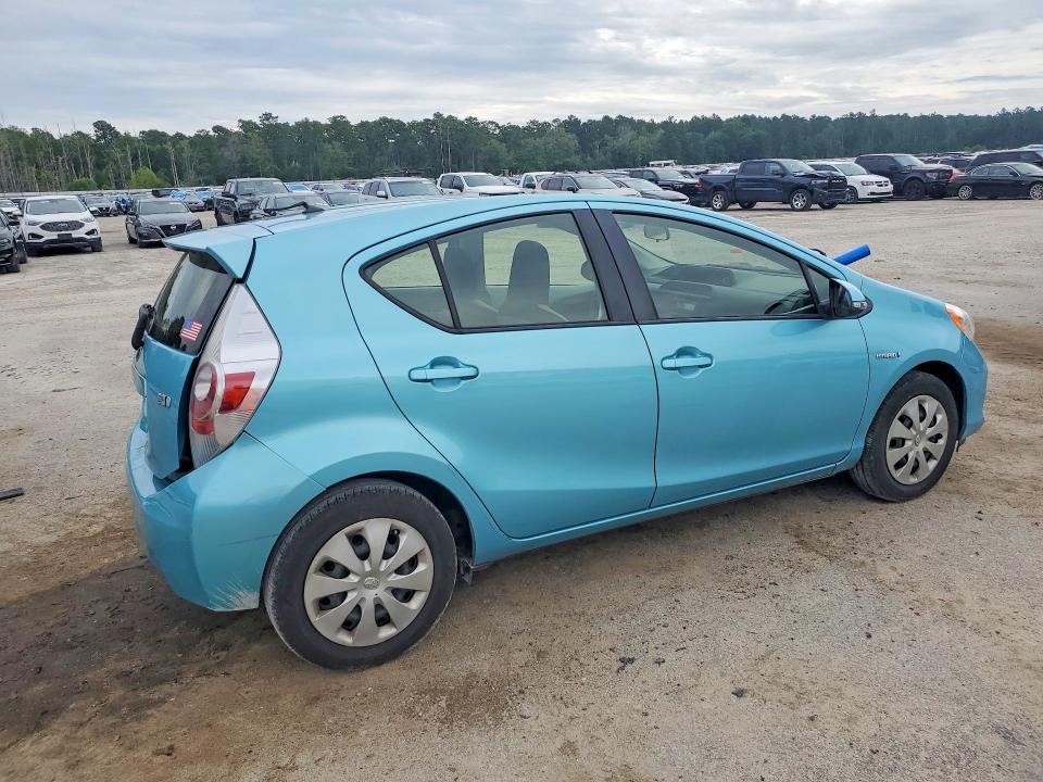 2014 Toyota Prius c VIN JTDKDTB3XE1074100 COPART salvage auction — REAR END, Sc - Cert Of Title-Salvage, sold $2,650 on 2026-07-13 (photo 3)