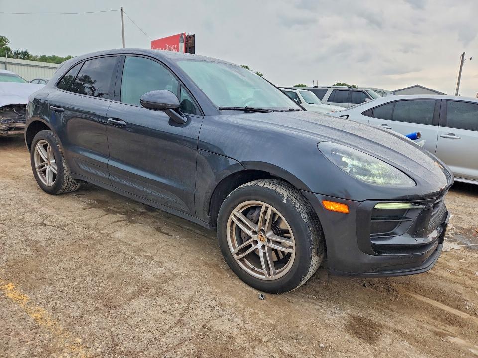 2022 Porsche Macan VIN WP1AA2A5XNLB04958 COPART salvage auction — HAIL, Ks - Cert Of Title-Salvage, sold $24,000 on 2026-09-21 (photo 4)