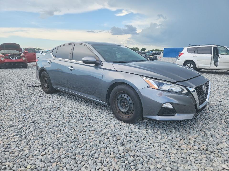 2020 Nissan Altima VIN 1N4BL4BV5LC127450 COPART salvage auction — REAR END, Fl - Certificate Of Title, sold $2,750 on 2026-07-22 (photo 4)