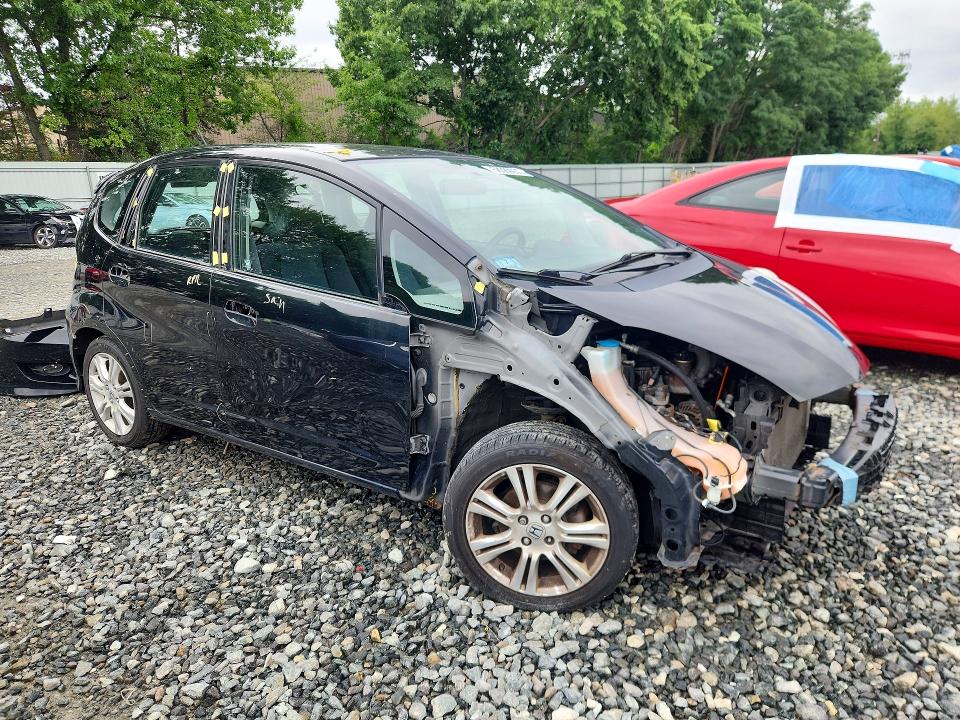 2011 Honda Fit VIN JHMGE8H57BC026528 COPART salvage auction — FRONT END, Ma - Cert Of Title-Reconstrctd Coll, sold $1,200 on 2026-07-17 (photo 4)