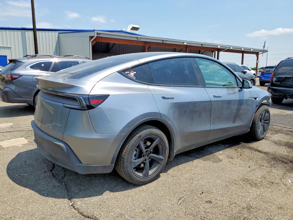 2026 Tesla Model y VIN 7SAYGDEE4TA456809 COPART salvage auction — FRONT END, Co - Public - Salvage Title, sold $16,700 on 2026-07-07 (photo 3)