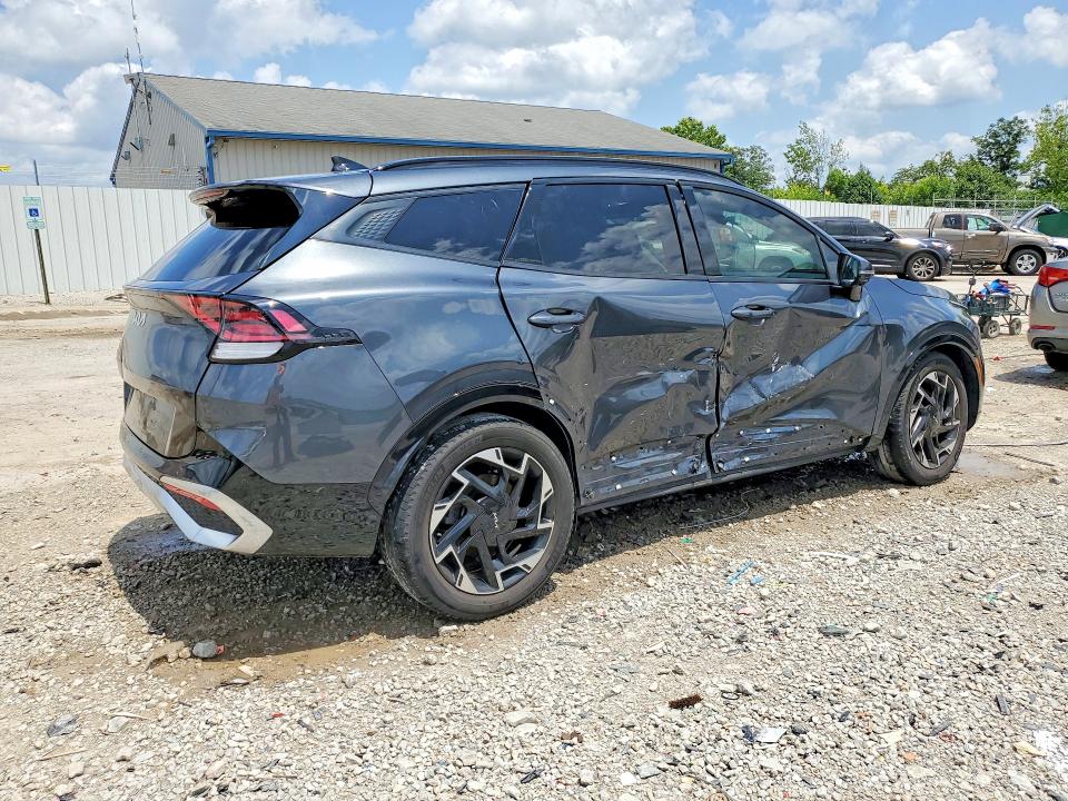 2023 Kia Sportage VIN 5XYK53AF2PG038915 COPART salvage auction — SIDE, Salvage Title, sold $11,700 on 2026-08-20 (photo 3)