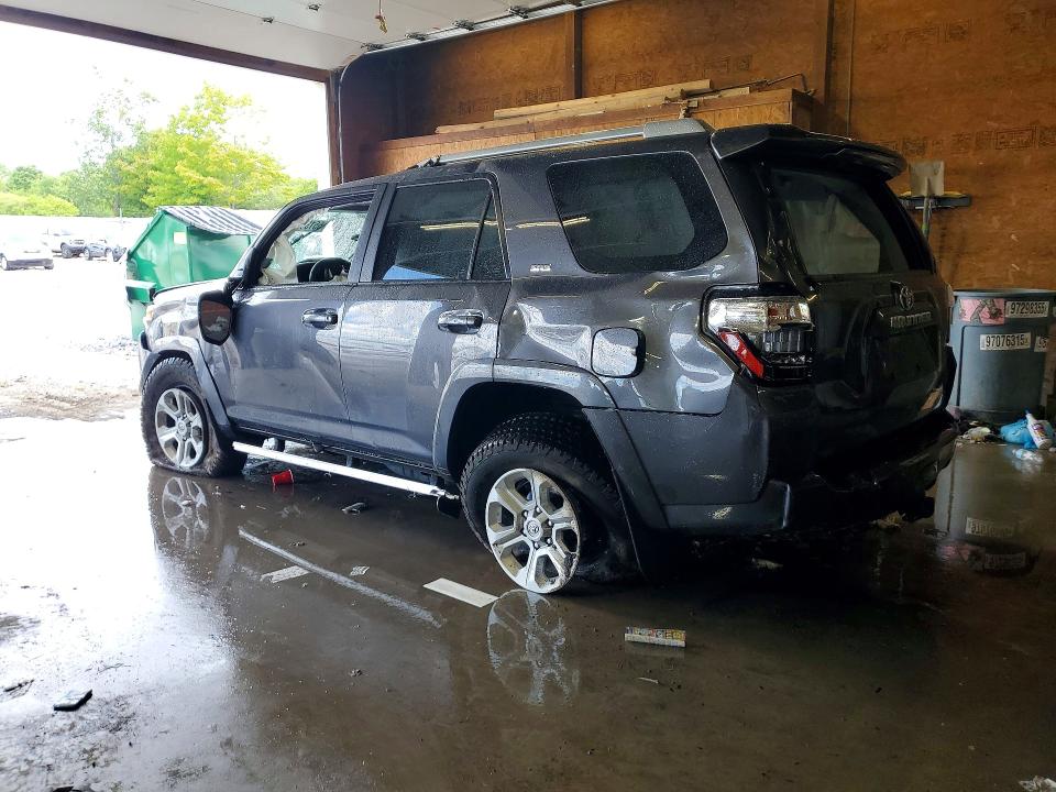 2018 Toyota 4runner VIN JTEBU5JR9J5579206 COPART salvage auction — ROLLOVER, PA - CERTIFICATE OF SALVAGE, sold $4,550 on 2026-07-02 (photo 2)