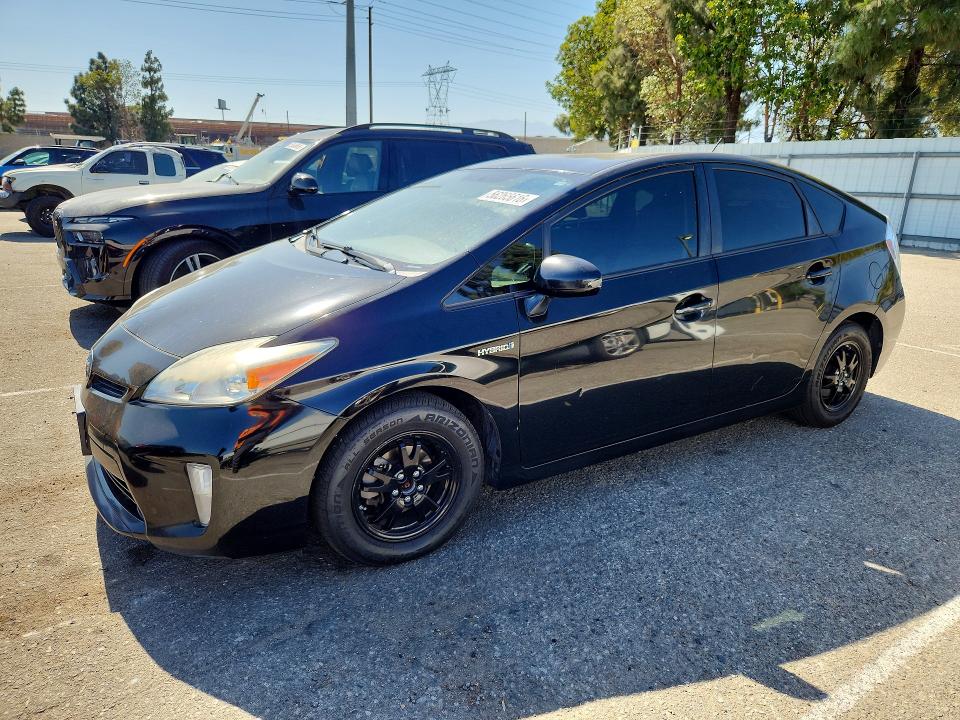 2015 Toyota Prius VIN JTDKN3DU7F0454019 COPART salvage auction — MINOR DENT/SCRATCHES, Ca - Dis/Dlr/Exp Only Clean Title, sold $875 on 2026-07-30 (photo 1)