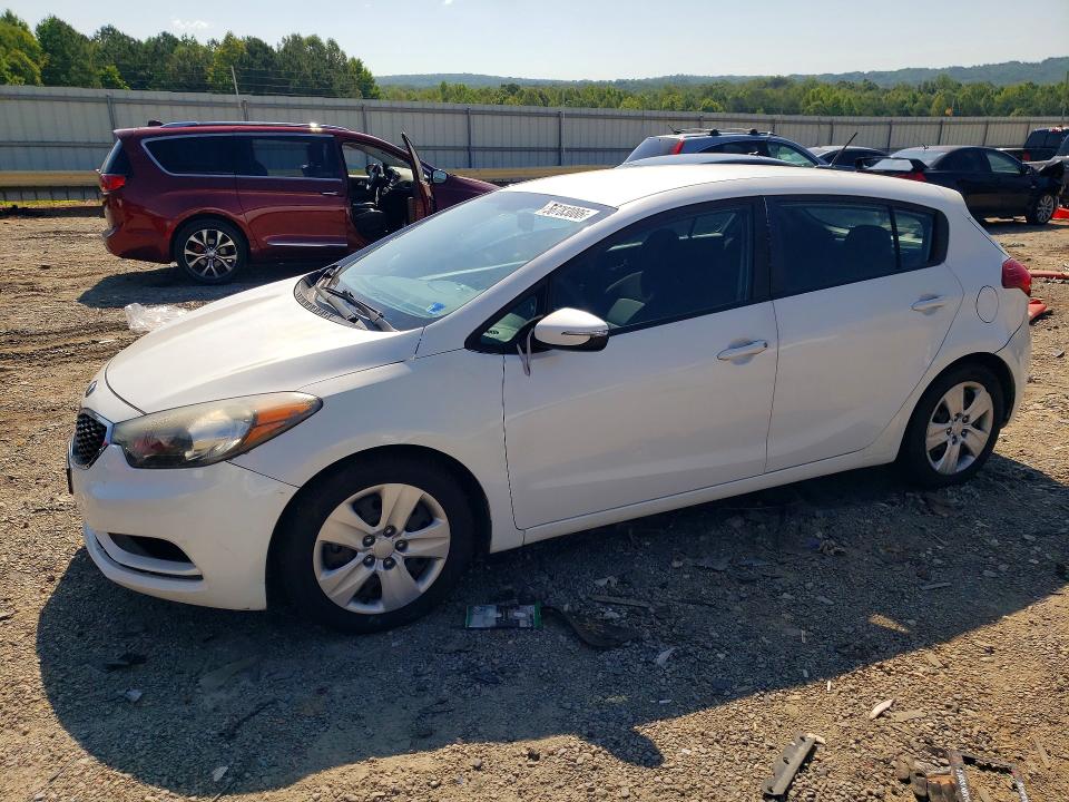 2016 Kia Forte VIN KNAFK5A82G5630747 COPART salvage auction — MECHANICAL, Va - Cert Of Title - Salvage, sold $525 on 2026-07-06 (photo 1)