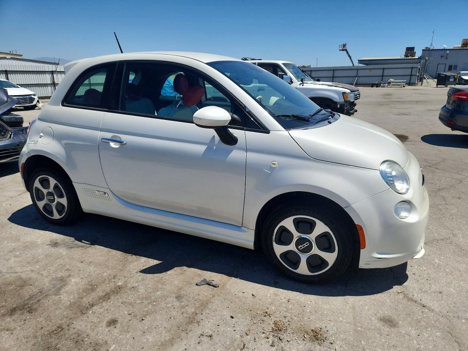 2014 Fiat VIN 3C3CFFGE7ET172668 COPART salvage auction — REAR END, CA - SALVAGE CERTIFICATE, sold $1,100 on 2026-07-02 (photo 4)