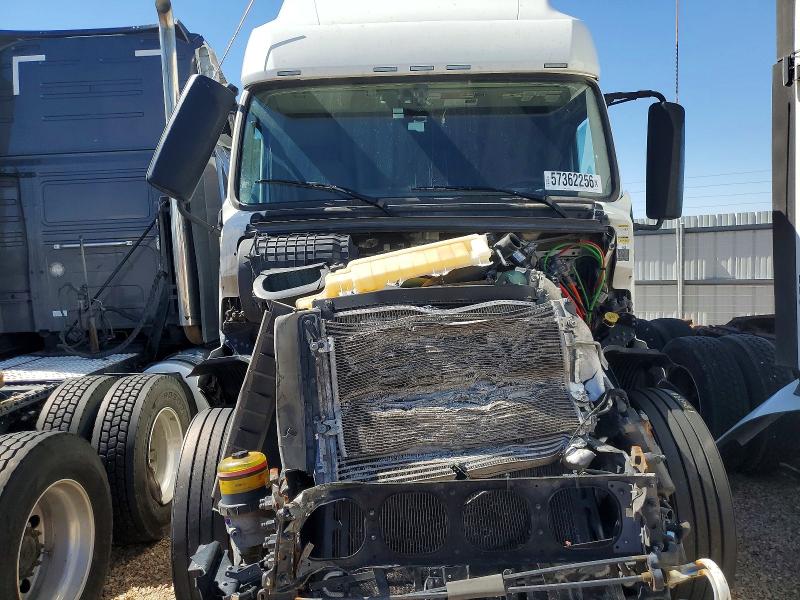 2023 Volvo Vnl VIN 4V4NC9EH8PN334892 COPART salvage auction — FRONT END, AZ - CERT OF TITLE - SALVAGE, sold $150 on 2026-07-12 (photo 7)