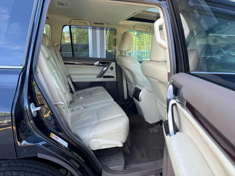 2015 Lexus Gx 460 VIN JTJJM7FX7F5104385 COPART salvage auction — MINOR DENT/SCRATCHES, MA - CERTIFICATE OF TITLE (P), sold $17,000 on 2026-07-02 (photo 6)