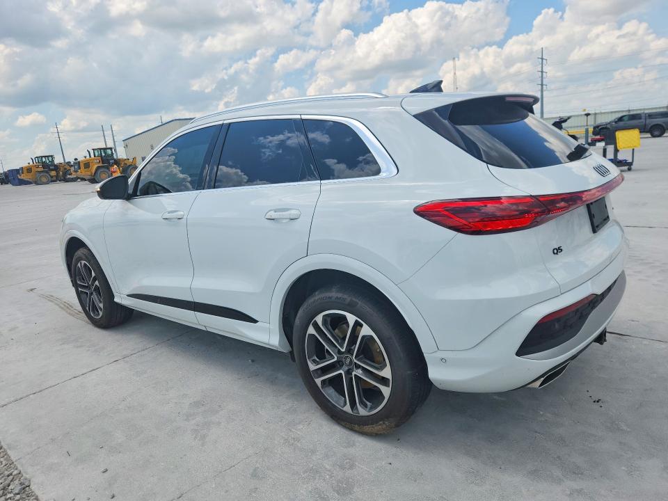 2025 Audi Q5 VIN WA11AAGU1S2025555 COPART salvage auction — WATER/FLOOD, Tx - Salvage Title-Flood Damage, sold $22,200 on 2026-07-14 (photo 2)
