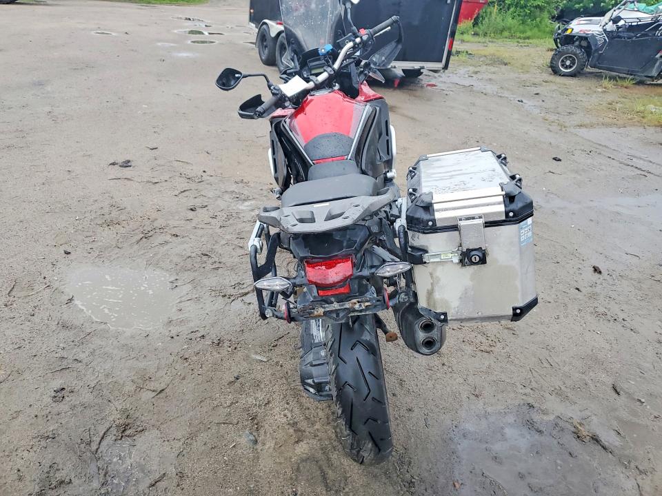 2016 Honda Vfr1200 VIN JH2SC7649GK000006 COPART salvage auction — FRONT END, ON - PERMIT NO BRAND - UNFIT, sold $4,100 on 2026-07-21 (photo 4)