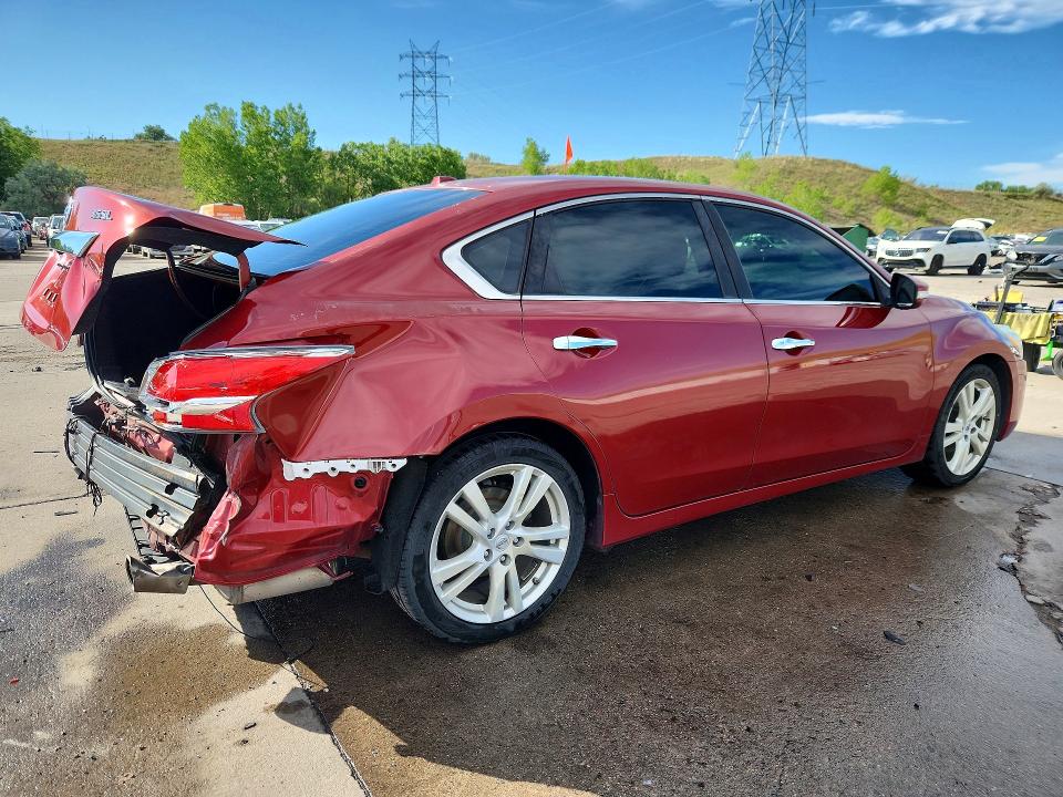2015 Nissan Altima VIN 1N4BL3AP6FC492446 COPART salvage auction — REAR END, Nm - Cert Of Title-Salvage, sold $375 on 2026-07-22 (photo 3)