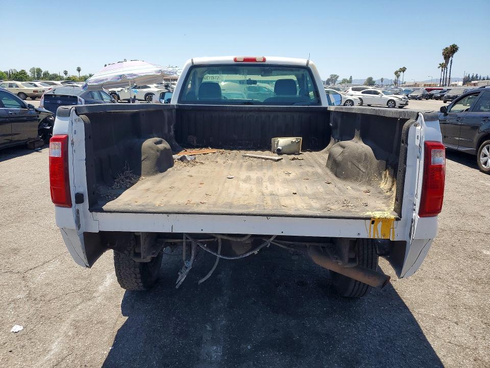 2004 Chevrolet Silverado 2500 VIN 1GBHC24UX4E175162 COPART salvage auction — FRONT END, Ca - Dis/Dlr/Exp Only Clean Title, sold $500 on 2026-07-02 (photo 6)