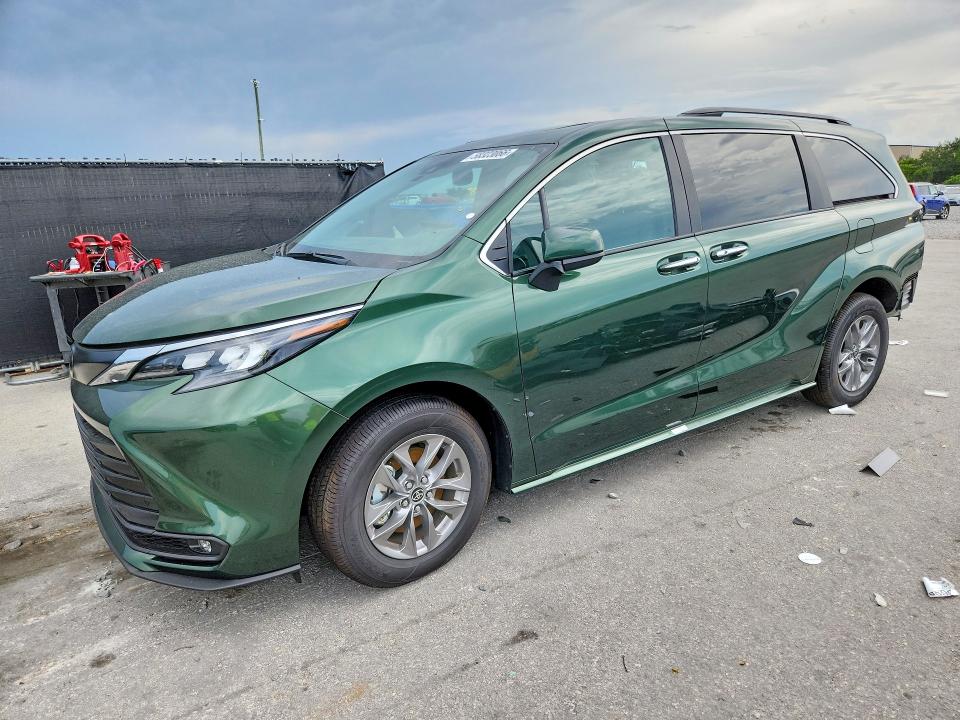 2026 Toyota Sienna VIN 5TDYRKEC2TS300227 COPART salvage auction — REAR END, Fl - Certificate Of Title, sold $36,250 on 2026-07-28 (photo 1)