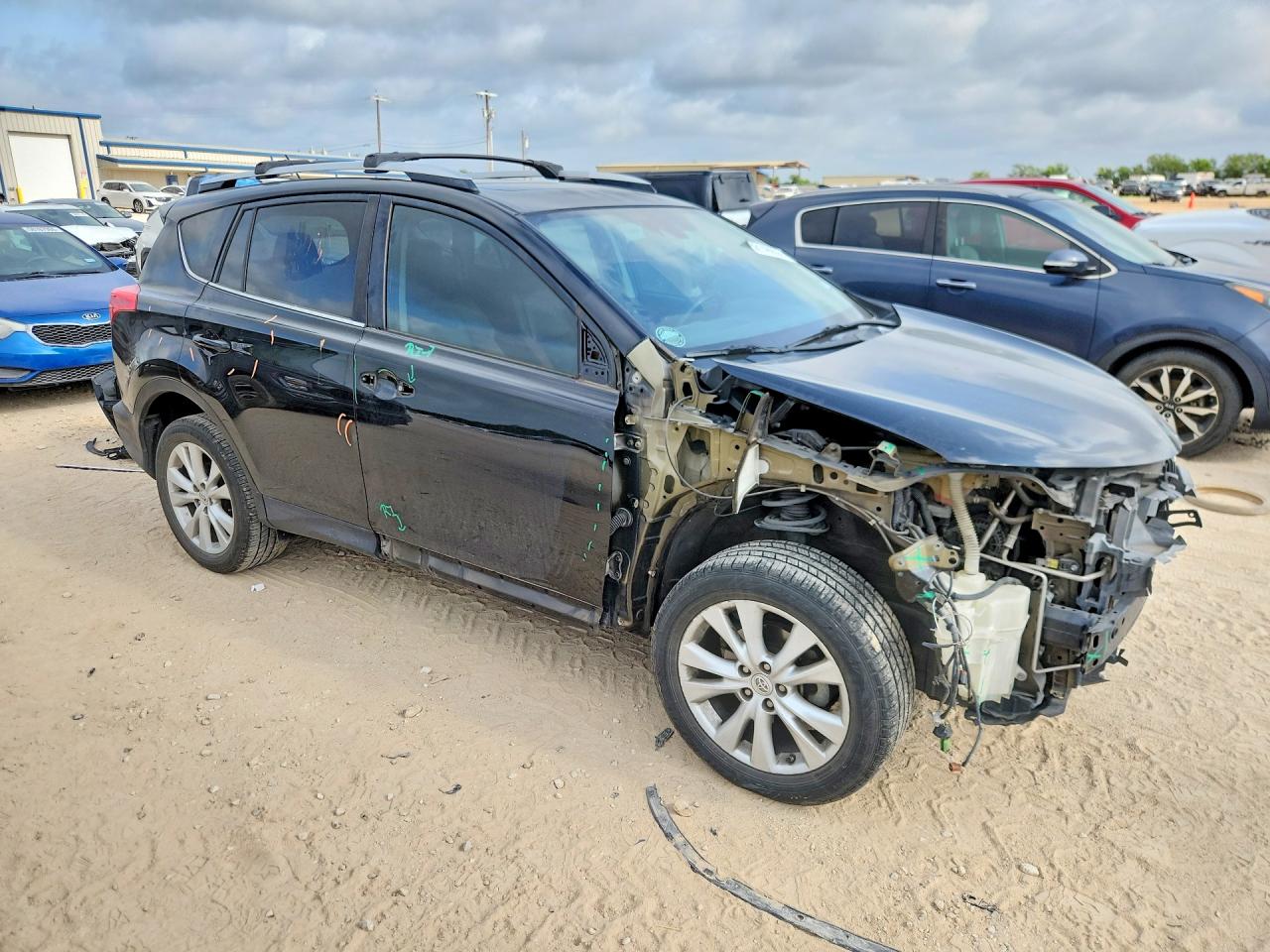 2015 Toyota RAV4 VIN 2T3YFREV1FW150438 COPART salvage auction — Front End, TX - SALVAGE VEHICLE TITLE, sold $5,600 on 2026-07-09 (photo 4)
