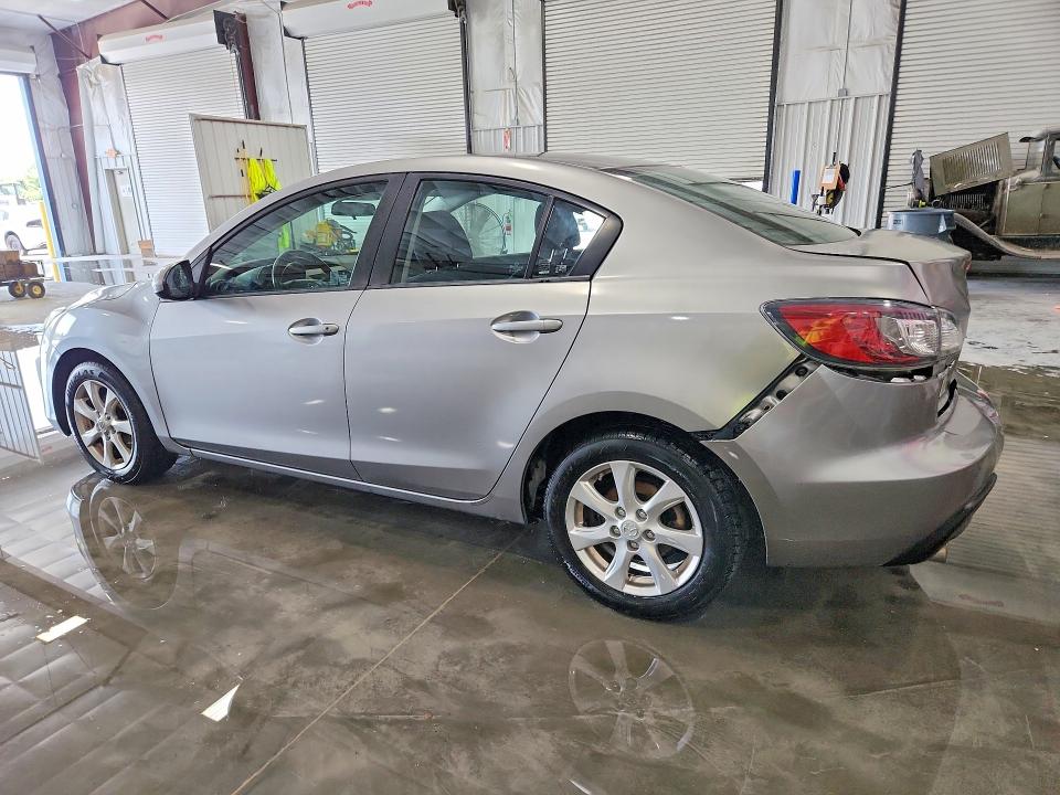2011 Mazda 3 VIN JM1BL1VF4B1383148 COPART salvage auction — REAR END, IL - SALVAGE CERTIFICATE, sold $400 on 2026-08-03 (photo 2)