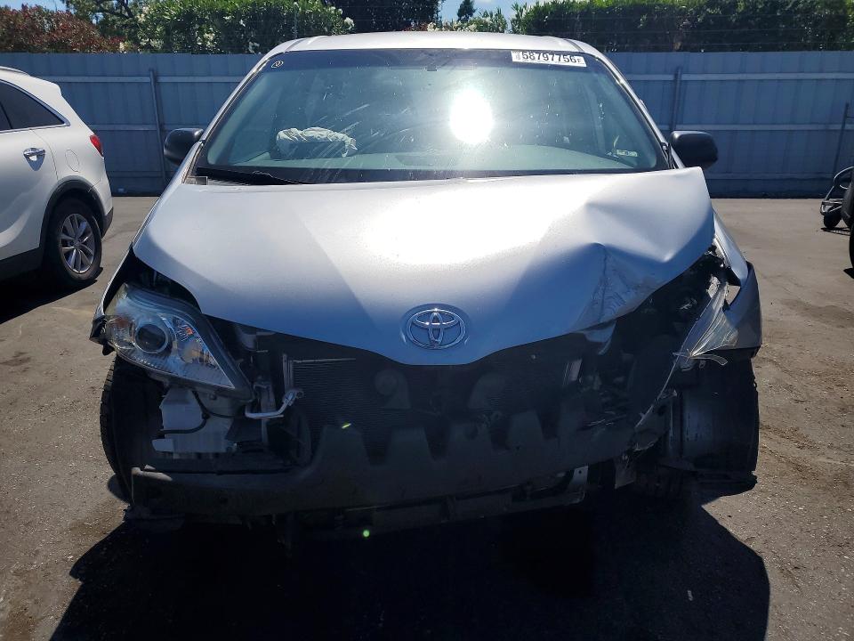 2016 Toyota Sienna VIN 5TDZK3DC3GS698201 COPART salvage auction — FRONT END, Salvage Title, sold $1,650 on 2026-07-14 (photo 5)