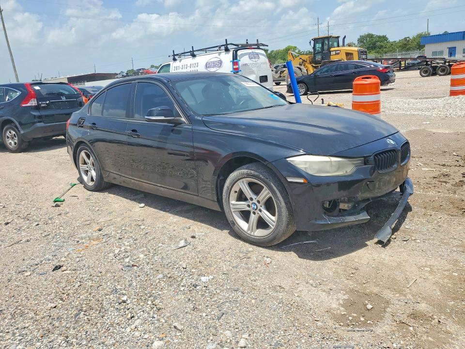 2014 BMW 3er VIN WBA3B1G52ENS80509 COPART salvage auction — MINOR DENT/SCRATCHES, Tx - Certificate Of Title (P), sold $3,000 on 2026-07-30 (photo 4)
