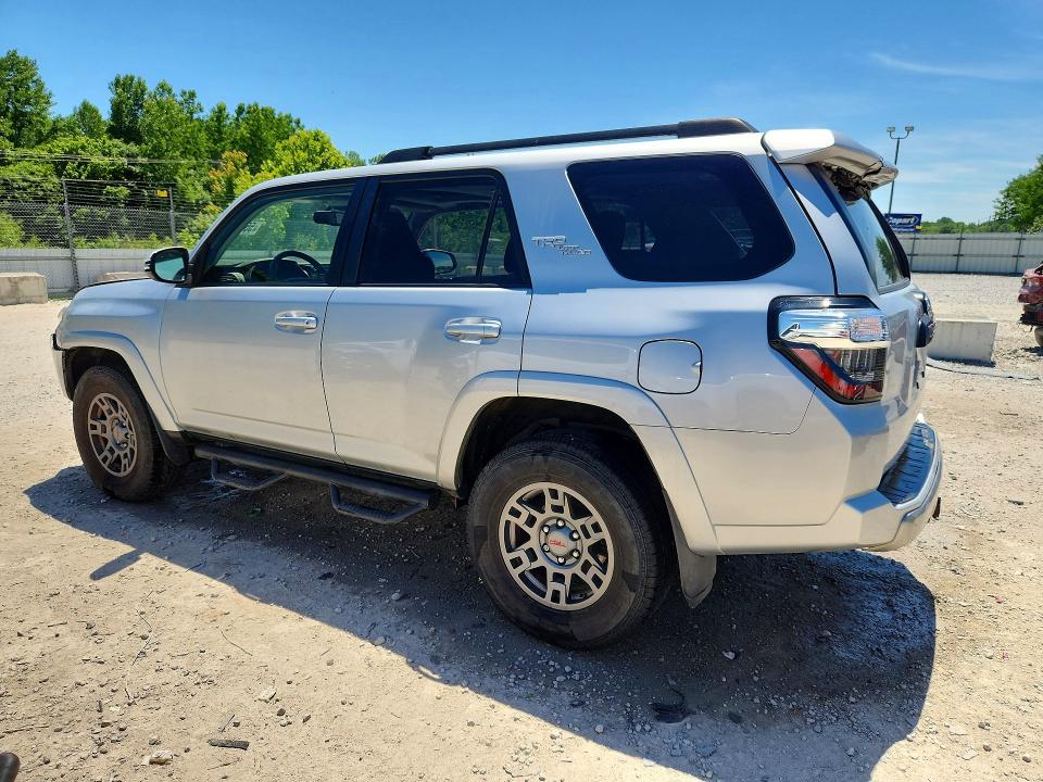2019 Toyota 4runner VIN JTEBU5JRXK5687674 COPART salvage auction — FRONT END, Ky - Cert Of Title-Salvage, sold $11,300 on 2026-07-16 (photo 2)