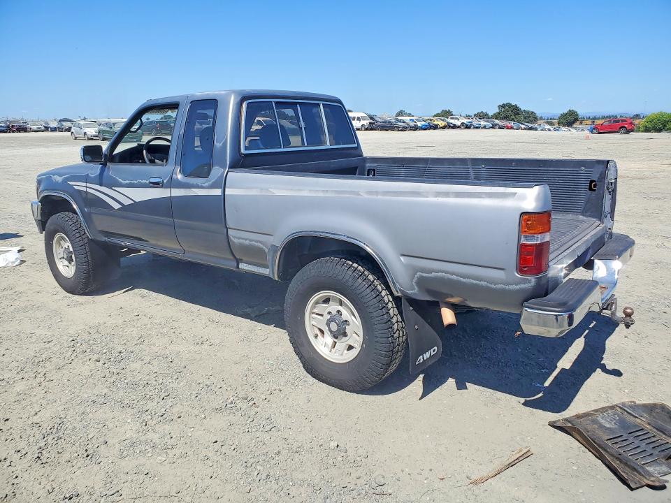 1992 Toyota Pickup VIN JT4VN13G9N5096128 COPART salvage auction — MINOR DENT/SCRATCHES, CA - DIS/DLR/EXP ONLY CLEAN TITLE, sold $7,500 on 2026-07-09 (photo 2)