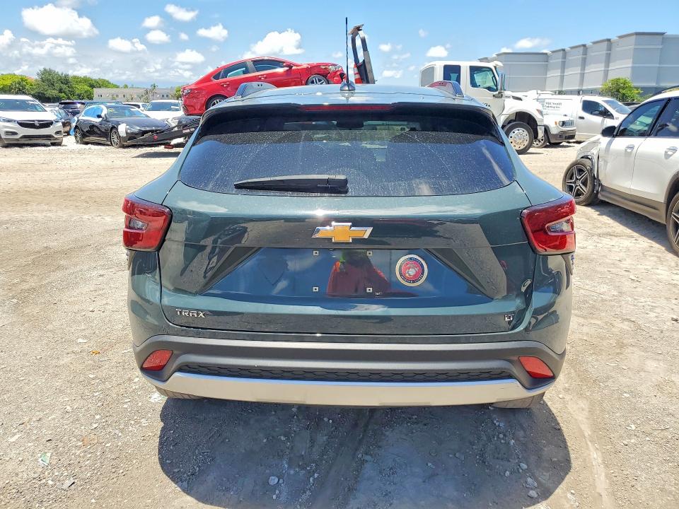 2025 Chevrolet Trax VIN KL77LHEP0SC026669 COPART salvage auction — SIDE, Fl - Cert Of Title Slvg Rebuildable, sold $6,500 on 2026-07-31 (photo 6)