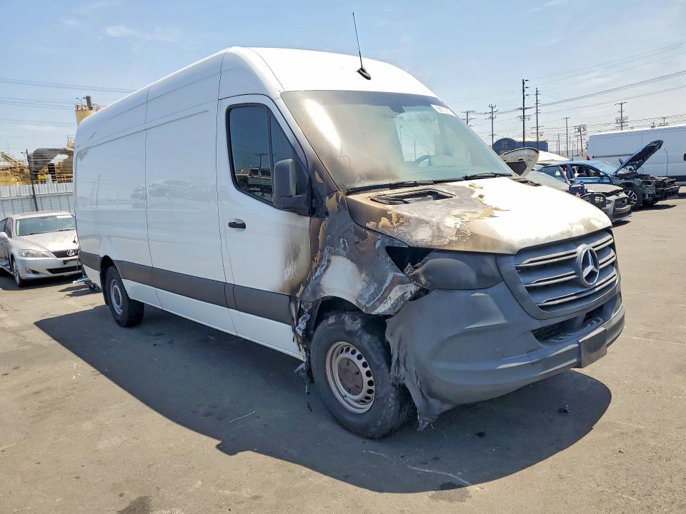 2023 Mercedes-benz Sprinter VIN W1X40CHY9PT122720 COPART salvage auction — VANDALISM, CA - SALVAGE CERTIFICATE, sold $175 on 2026-07-29 (photo 4)