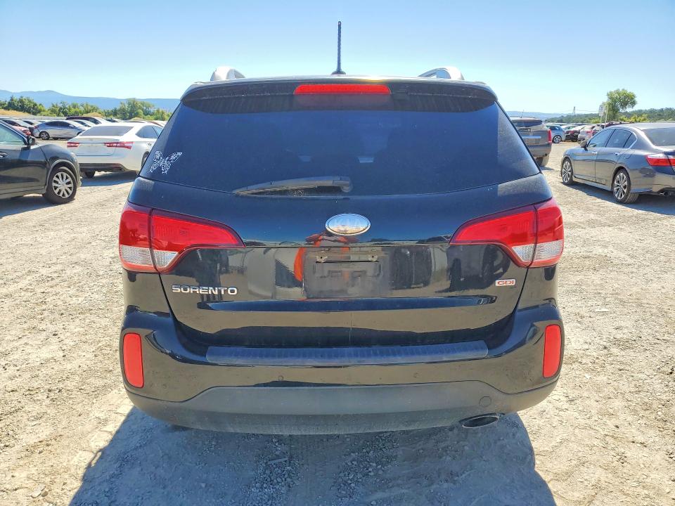 2014 Kia Sorento VIN 5XYKT4A60EG470279 COPART salvage auction — MECHANICAL, Ca - Dis/Dlr/Exp Only Clean Title, sold $375 on 2026-07-10 (photo 6)
