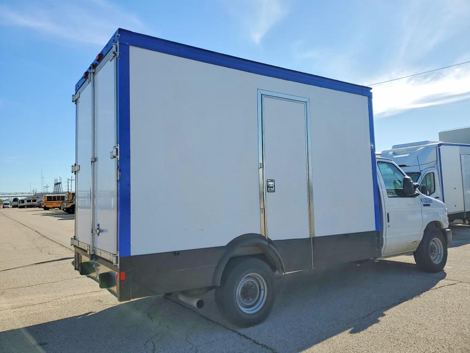 2023 Ford E-350 VIN 1FDWE3FK9PDD32054 COPART salvage auction — MINOR DENT/SCRATCHES, Oh - Certificate Of Title, sold $15,000 on 2026-07-21 (photo 3)