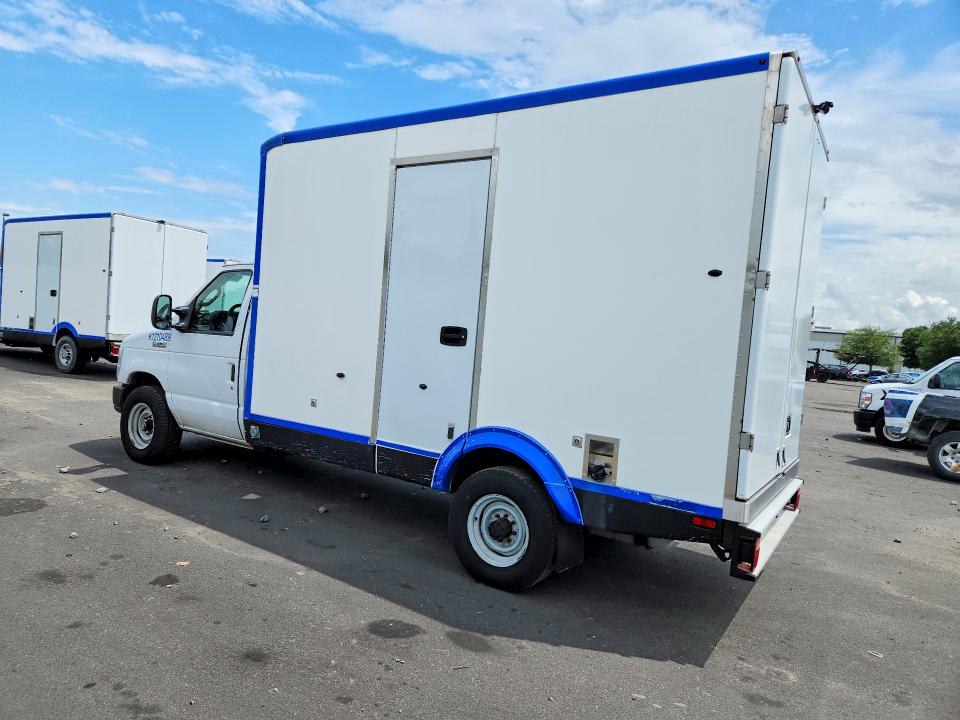 2023 Ford Econoline VIN 1FDWE3FK3PDD14715 COPART salvage auction — MINOR DENT/SCRATCHES, Fl - Certificate Of Title, sold $11,500 on 2026-07-29 (photo 2)
