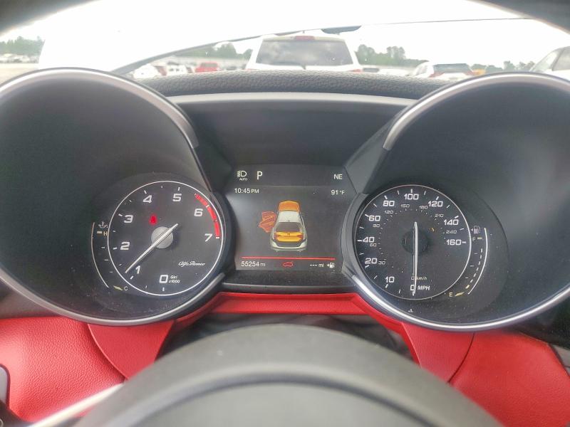2019 Alfa romeo Giulia VIN ZARFANAN0K7599710 COPART salvage auction — MINOR DENT/SCRATCHES, Az - Cert Of Title - Salvage, sold $8,000 on 2026-07-15 (photo 9)