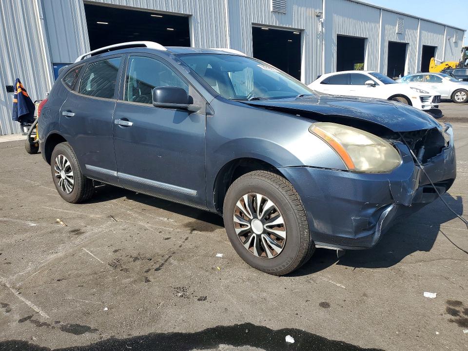 2015 Nissan Rogue VIN JN8AS5MV8FW750211 COPART salvage auction — FRONT END, Fl - Cert Of Title Slvg Rebuildable, sold $575 on 2026-07-13 (photo 4)
