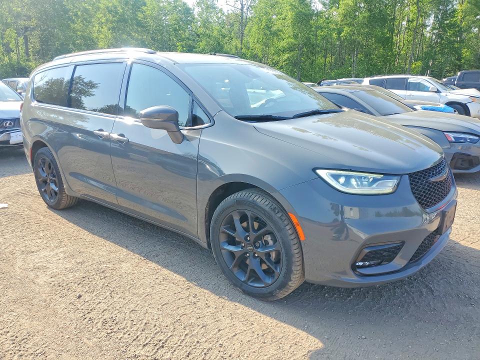 2021 Chrysler Pacifica VIN 2C4RC3BG9MR549332 COPART salvage auction — SIDE, ON - PERMIT SALVAGE, sold $1,700 on 2026-07-16 (photo 4)