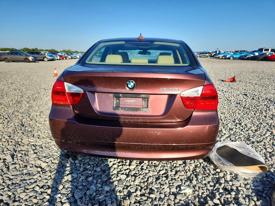 2007 BMW 3er VIN WBAVA37587NE26697 COPART salvage auction — FRONT END, Fl - Cert Of Title Slvg Rebuildable, sold $475 on 2026-07-17 (photo 6)