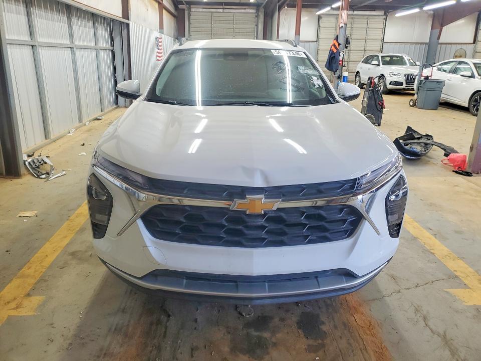 2025 Chevrolet Trax VIN KL77LHEP2SC235265 COPART salvage auction — FRAME DAMAGE, Fl - Dlr Only Cert Of Destruction, sold $7,800 on 2026-07-22 (photo 5)