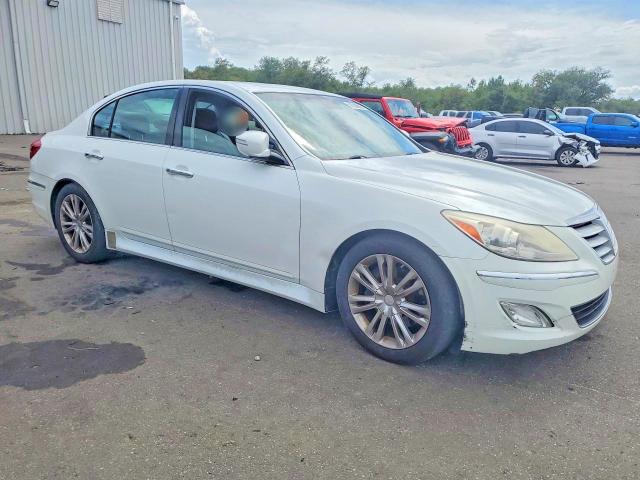 2013 Hyundai Genesis VIN KMHGC4DD5DU236860 COPART salvage auction — SIDE, FL - CERTIFICATE OF DESTRUCTION, sold $375 on 2026-07-27 (photo 4)