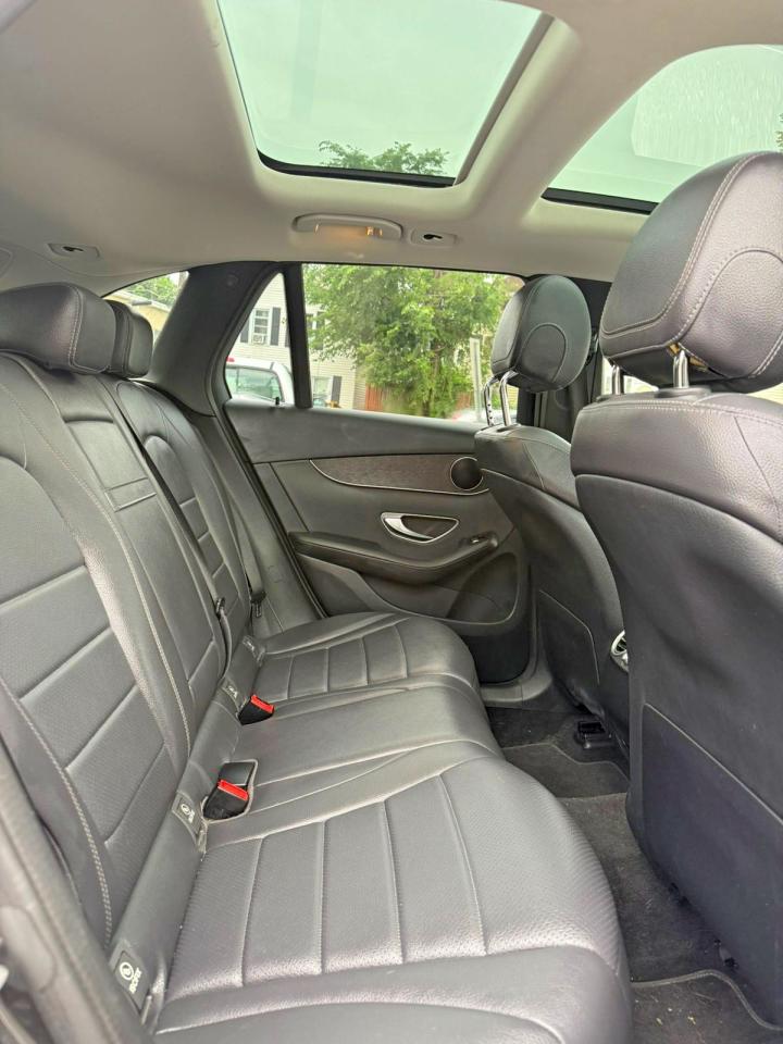2021 Mercedes-Benz GLC-Class VIN W1N0G8EB8MV302853 COPART salvage auction — Minor Dent/Scratches, RI - CERTIFICATE OF TITLE (P), sold $15,900 on 2026-07-01 (photo 8)