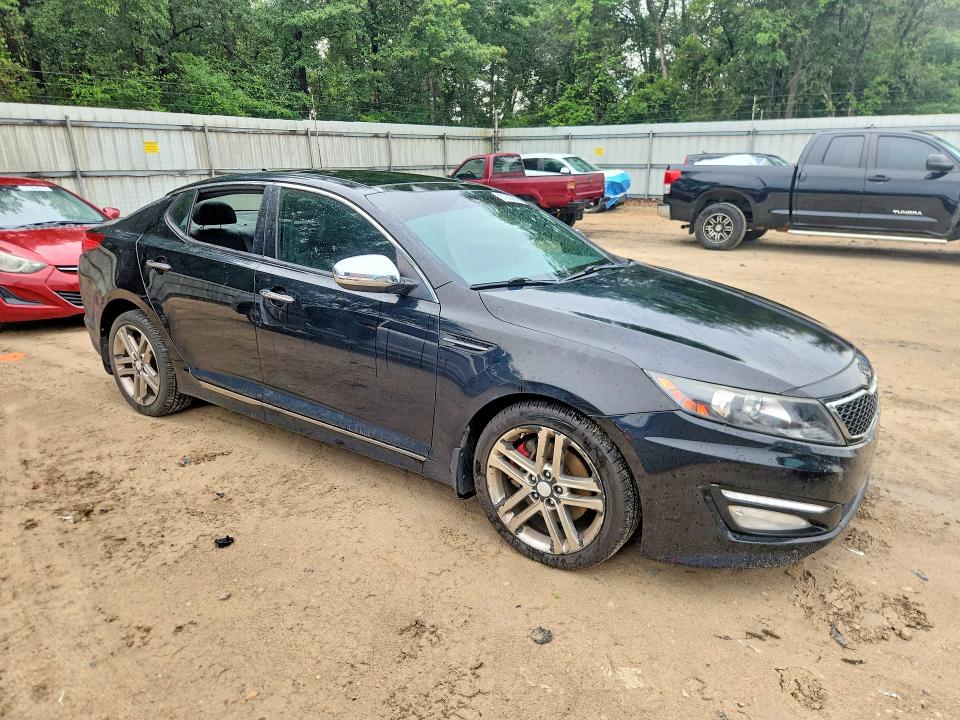 2013 Kia Optima VIN 5XXGR4A67DG091058 COPART salvage auction — SIDE, Fl - Cert Of Title Slvg Rebuildable, sold $800 on 2026-07-06 (photo 4)