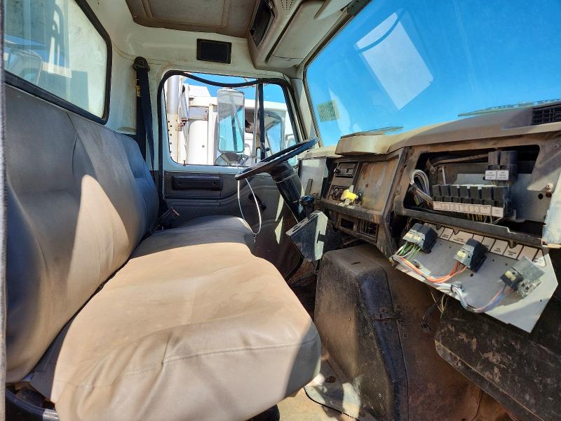 2002 International 4000 series VIN 1HTSCAAN12H505102 COPART salvage auction — MINOR DENT/SCRATCHES, Fl - Certificate Of Destruction (P), sold $1,500 on 2026-07-09 (photo 5)