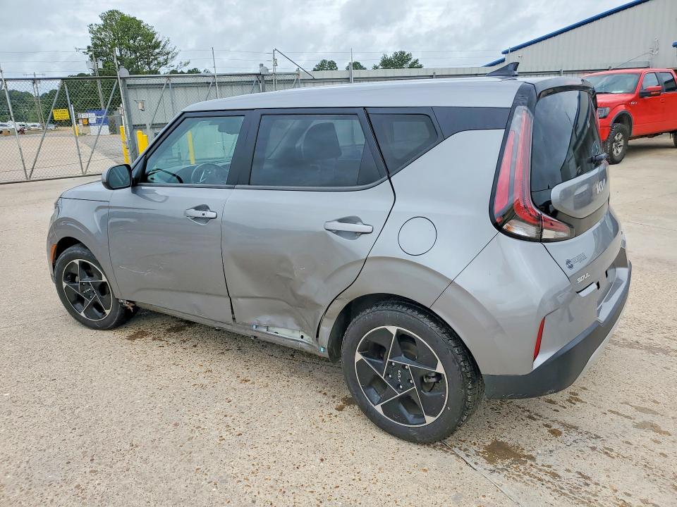 2023 Kia Soul VIN KNDJ33AU0P7878060 COPART salvage auction — SIDE, MS - CERT OF TITLE-SALVAGED, sold $5,100 on 2026-07-31 (photo 2)