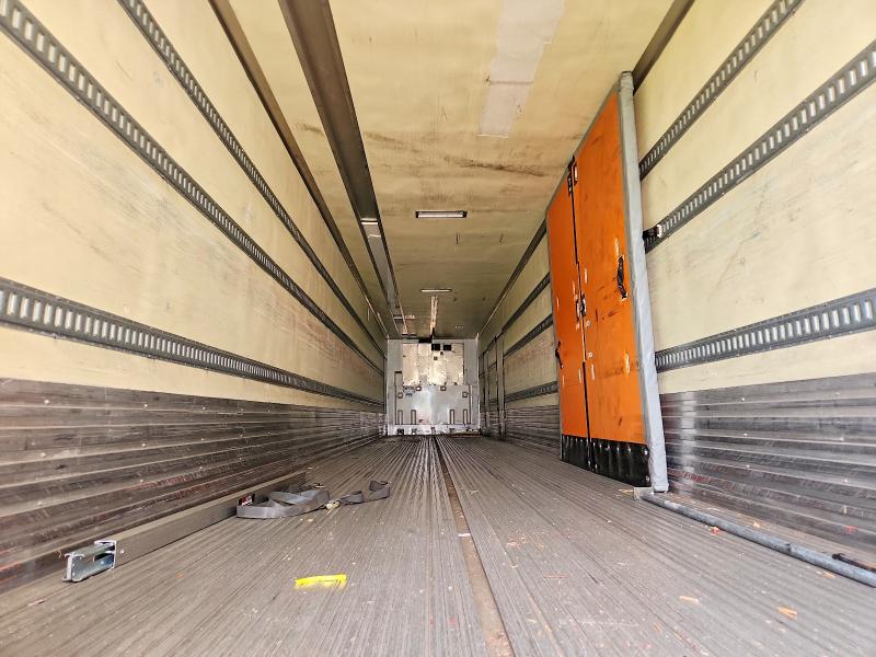 2013 Utility trailer VIN 1UYVS2530DM510332 COPART salvage auction — FRONT END, IL - CERTIFICATE OF TITLE (P), sold $1,900 on 2026-07-07 (photo 9)