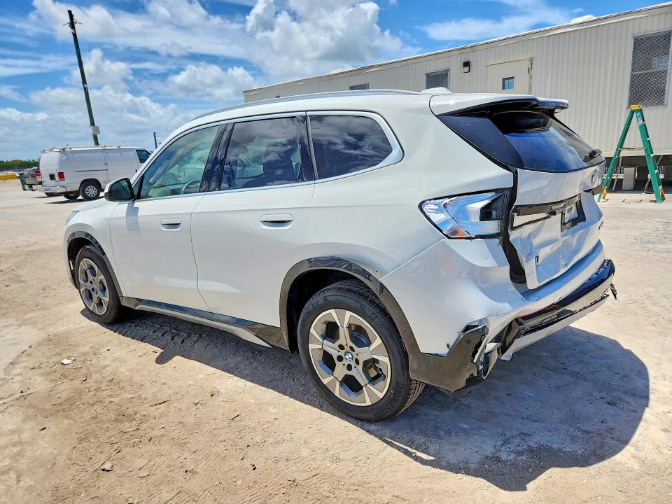 2026 BMW X1 VIN WBX73EF00T5620416 COPART salvage auction — REAR END, Fl - Certificate Of Title, sold $17,600 on 2026-07-13 (photo 2)
