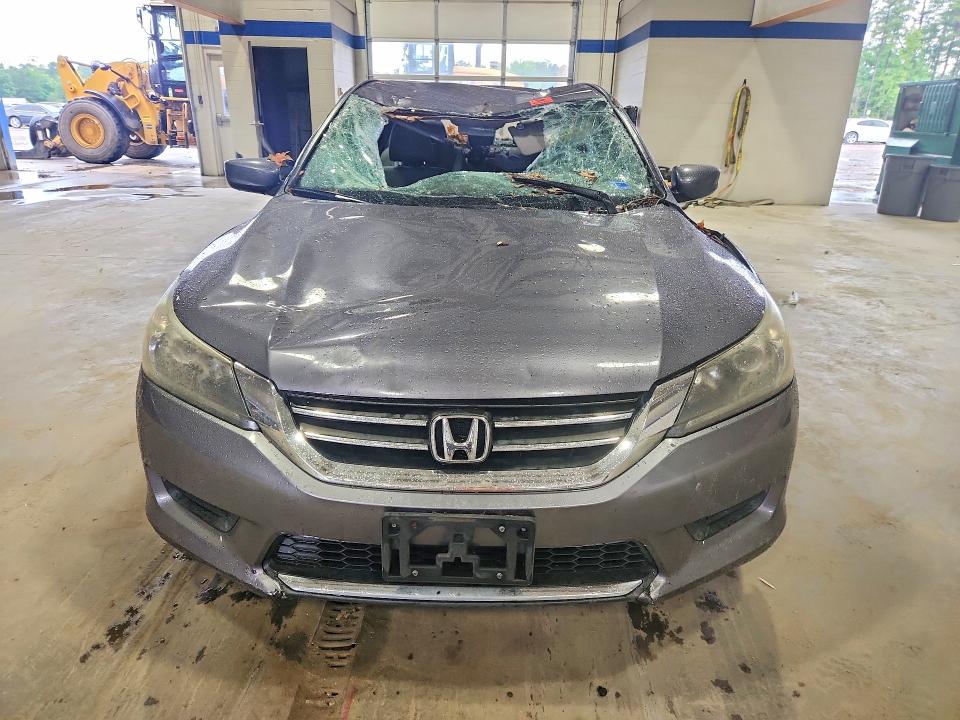 2014 Honda Accord VIN 1HGCR2F36EA202618 COPART salvage auction — ALL OVER, VA - CERT OF TITLE - SALVAGE, sold $1,350 on 2026-07-02 (photo 5)