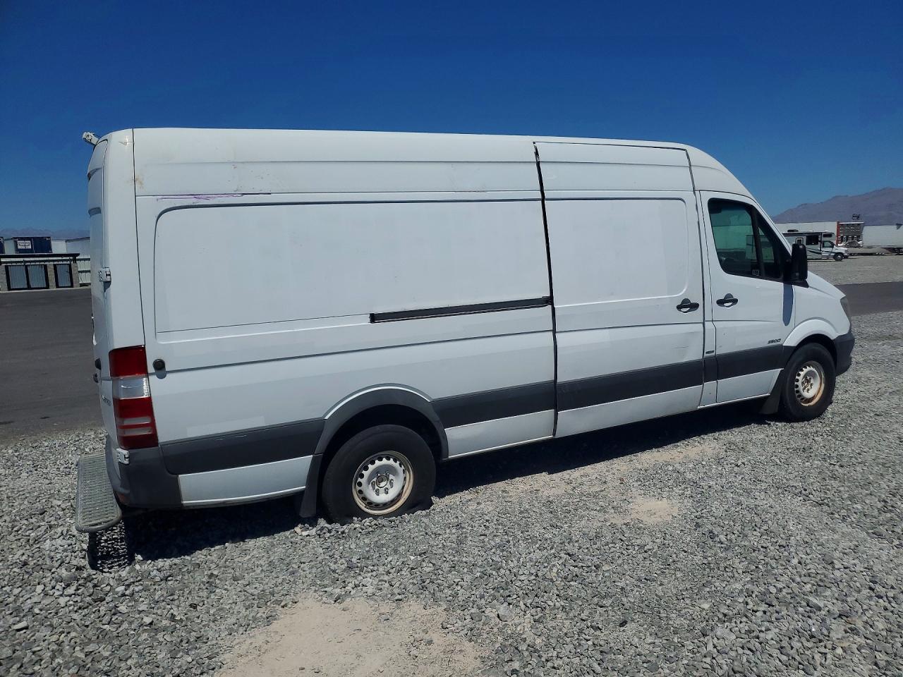 2015 Mercedes Benz Sprinter 2500 VIN WD3PE8DB3FP124347 COPART salvage auction — Side, NV - CERTIFICATE OF TITLE (P), sold $1,600 on 2026-07-01 (photo 3)